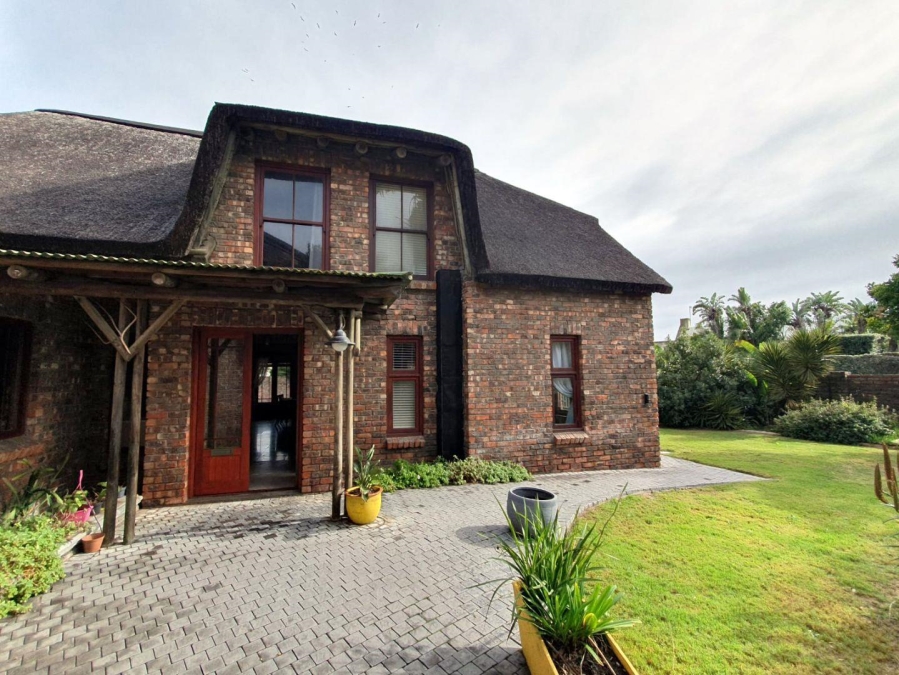 5 Bedroom Property for Sale in Sunset Beach Western Cape